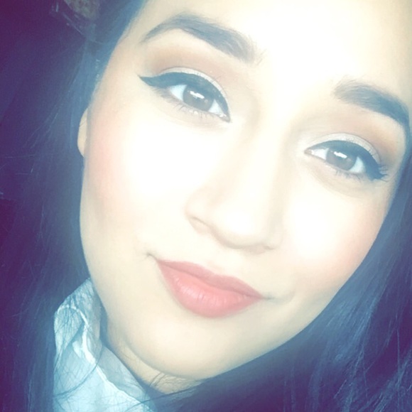 Meet your Posher, Tiffany - Picture 1 of 1